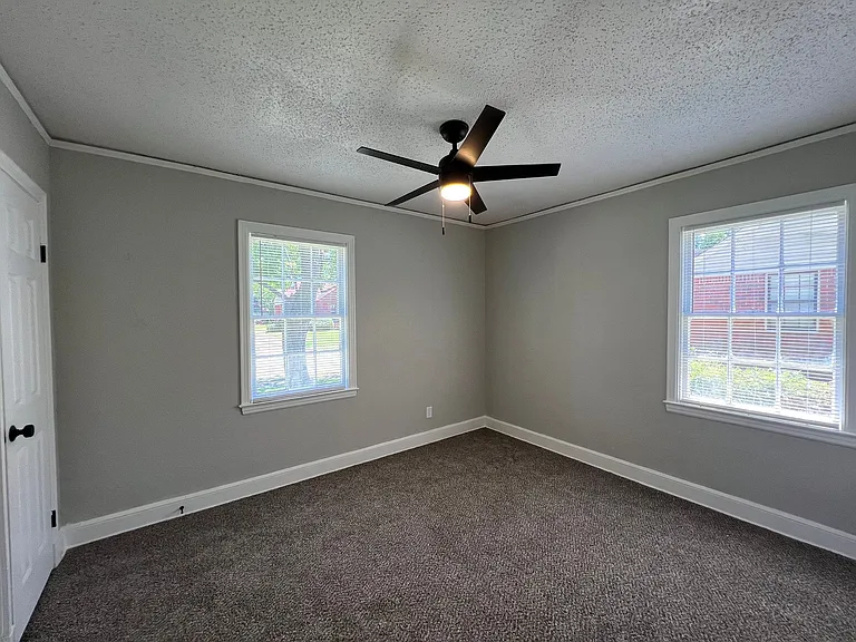 1531 Buntyn St — Photo 3