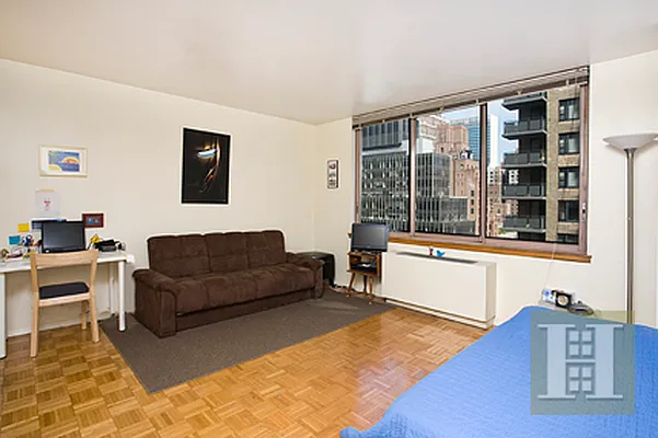 Rented by Halstead Real Estate | media 22