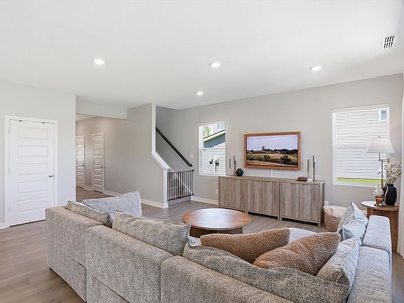 4th image of 6914 Wolf Creek Ct