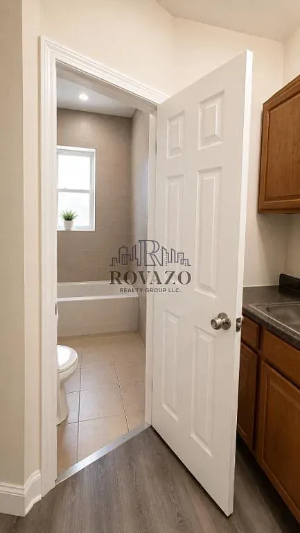 Studio, 600 sqft, $1,350 — Photo 2