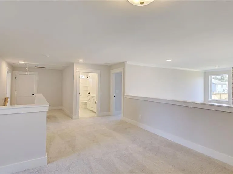 6904 Lancelot Ct — Photo 36
