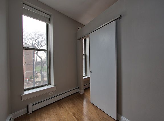 5th image of 2214 N Clark St APT 205