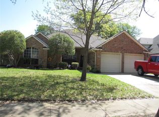 4372 Carolina St, Grand Prairie, TX 75052