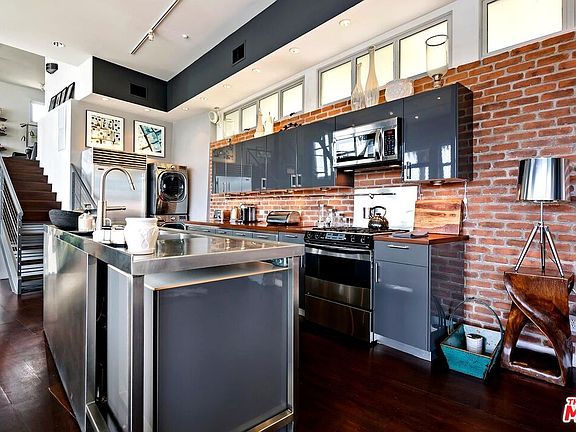 4th image of 1513 9th St APT 3