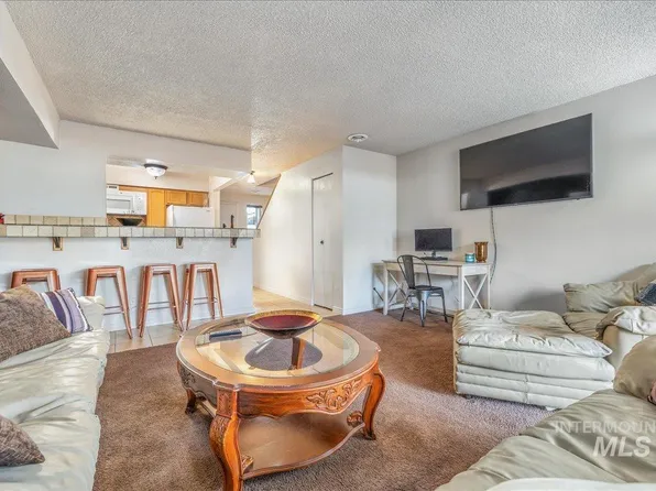 269 N Eagle Glen Ln, Eagle, ID 83616