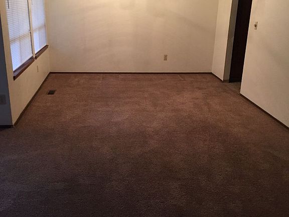 3rd image of 2719 147th St E