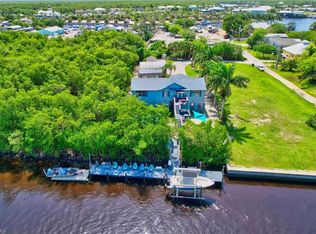 936 Panther Creek Ln #2, Everglades City, FL 34139
