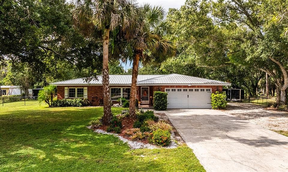 1st image of 17371 WILLIAMSBURG DRIVE