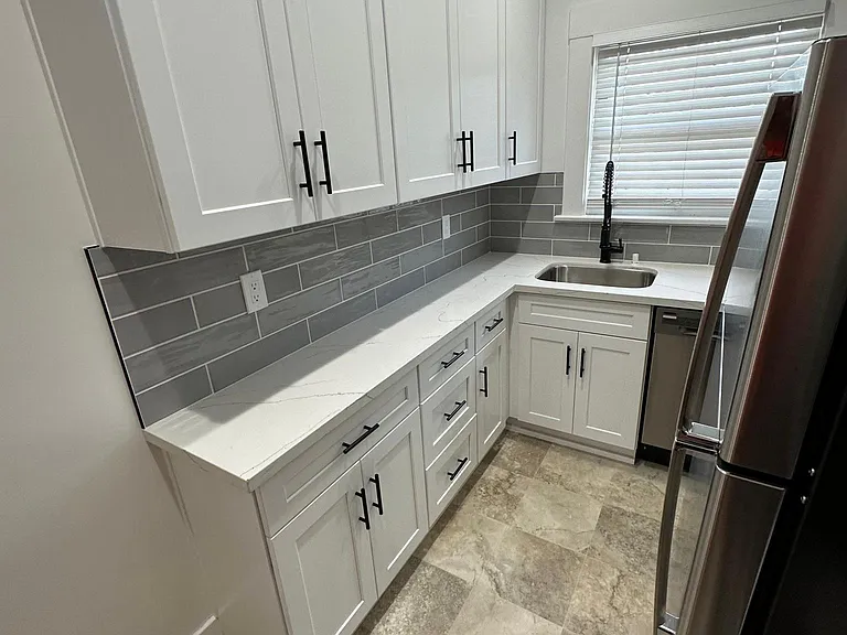 Kitchen Cabinets and Counters