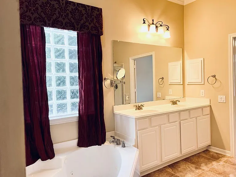 5235 Valley Bluff Ln — Photo 10