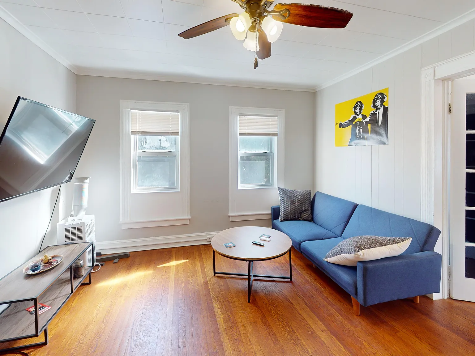 3 bed, $1,950 — Photo 1