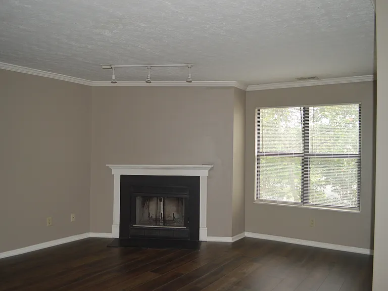 2744 Greystone Dr #D — Photo 16