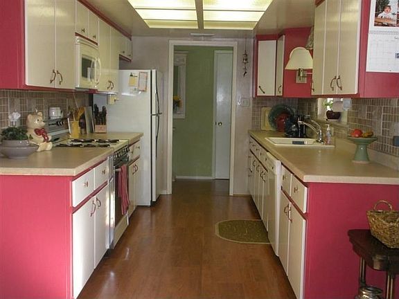 3rd image of 4325 Macey Dr