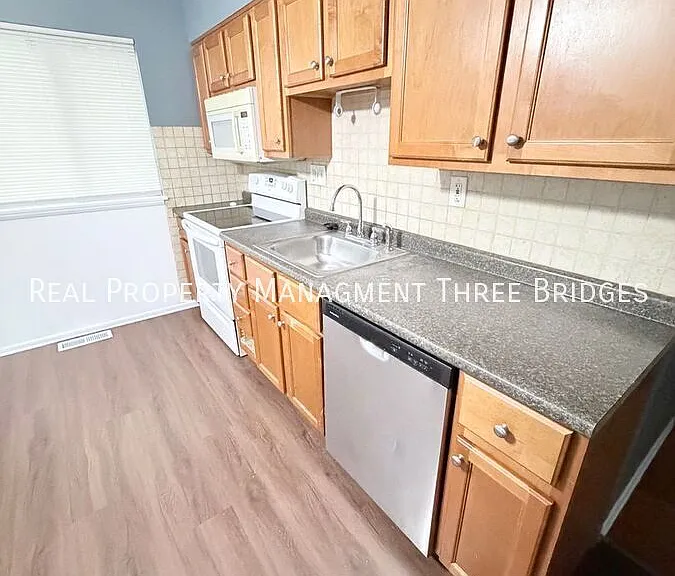 7025 Richwood Ln — Photo 8