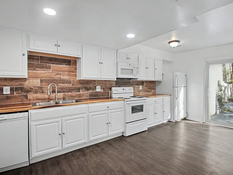 14113 Morrison Ct — Photo 8