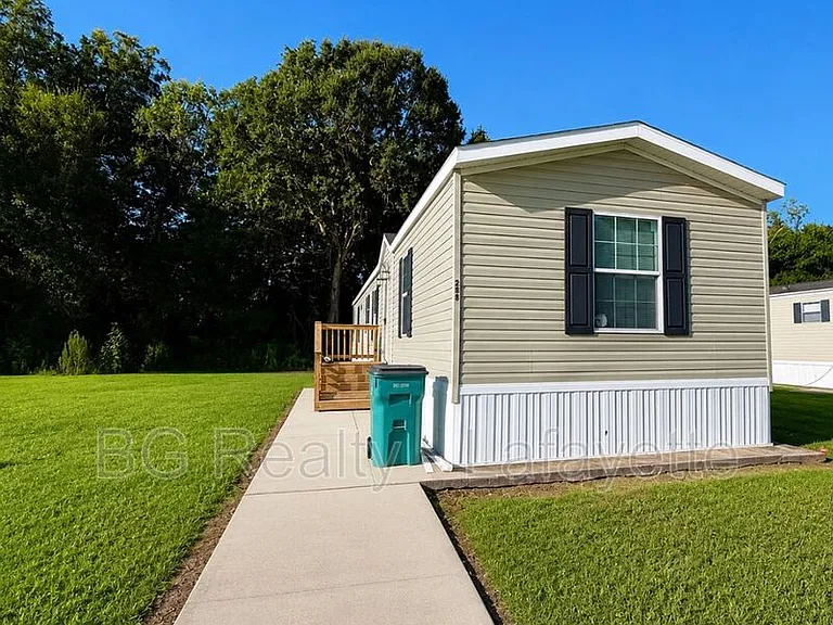 290 Gulino St — Photo 1