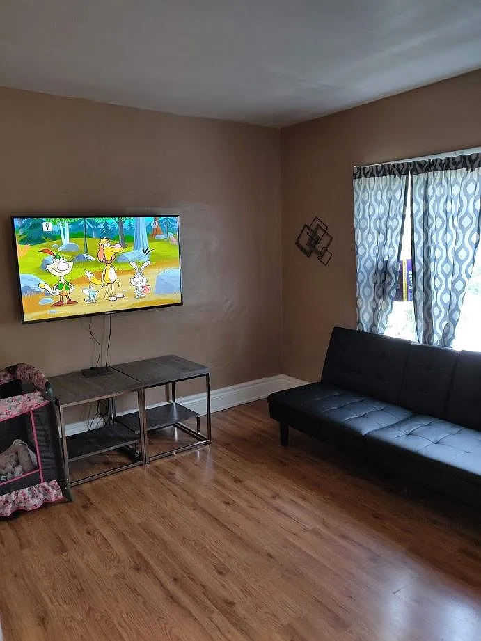 3 bed, 900 sqft, $1,175 — Photo 4