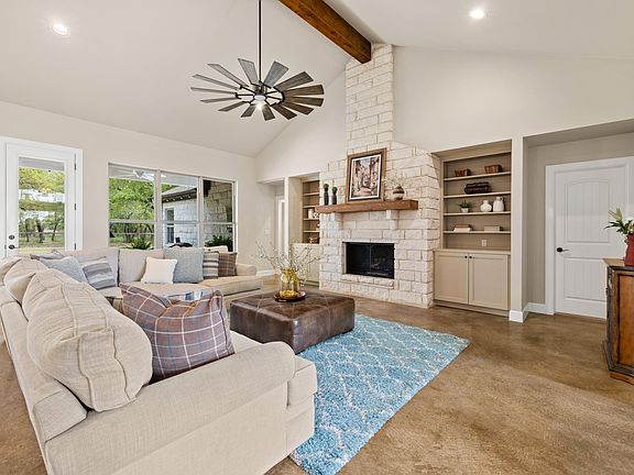 2nd image of 909 Highland Spring Ln