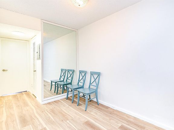 5th image of 167 Lyndhurst L #167