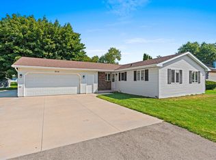 2114 W Jonathon Dr, Appleton, WI 54914