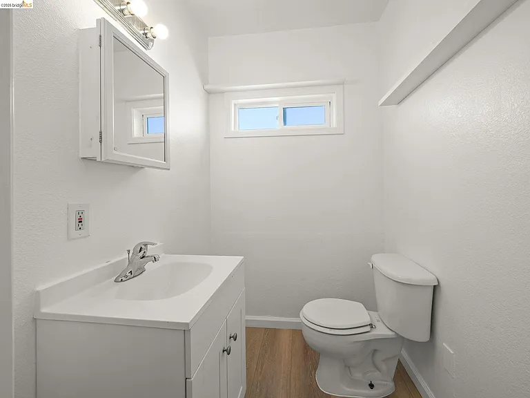 400 Bissell Ave #402 — Photo 12
