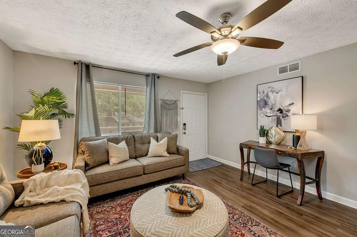 2 bed, 2.0 bath, $2,995 — Photo 4
