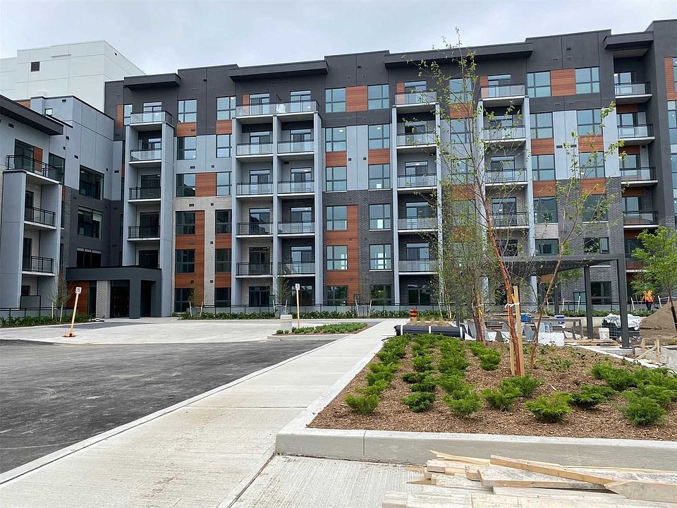 1st image of 95 Dundas St W #228