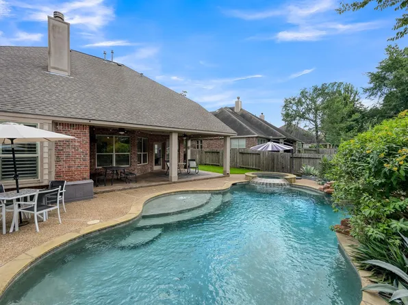 471 Hendricks Forest Ln, Conroe, TX 77384
