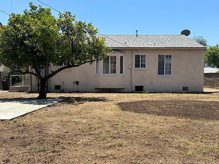 1531 Dixon St — Photo 26