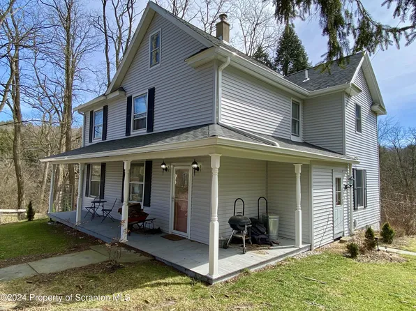 25 Elkdale Rd, Clifford Township, PA 18470