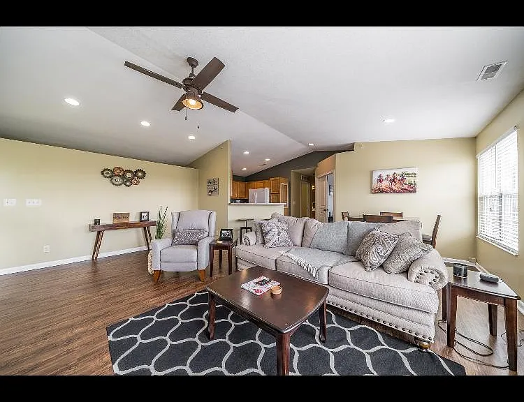 826 Flint Rdg — Photo 3
