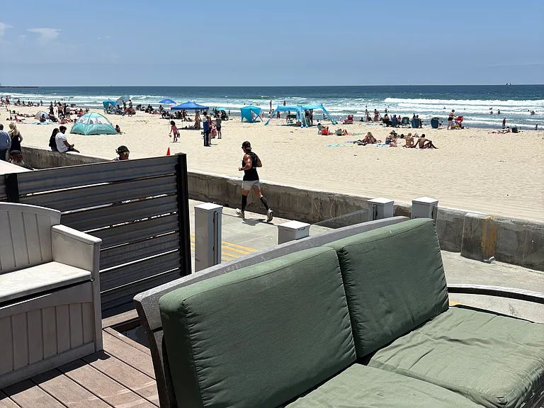3239 Ocean Front Walk — Photo 7