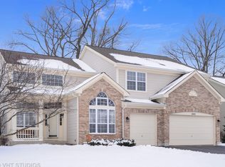 1844 S Robin Ct, Libertyville, IL