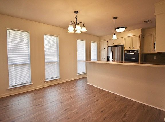 5th image of 5604 Wilshire Dr