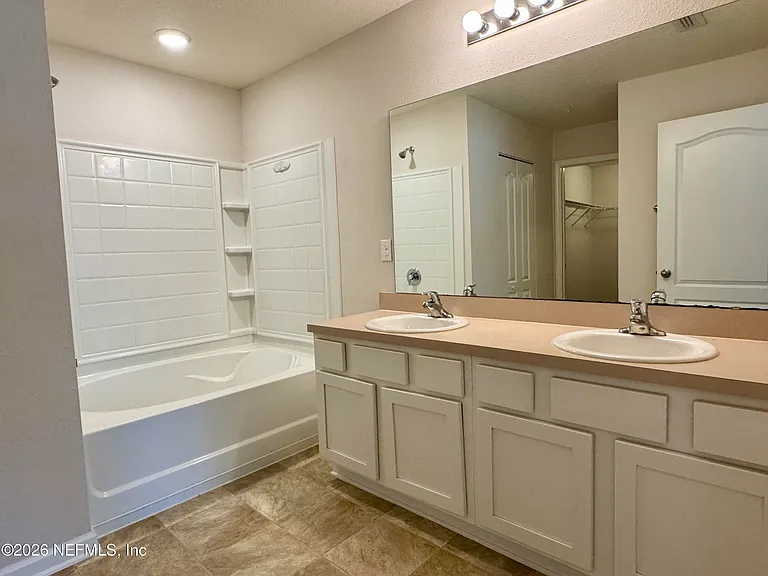 2942 Sunrise Creek Rd — Photo 2