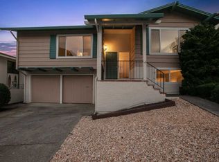 1025 Rainier Ave, Pacifica, CA 94044