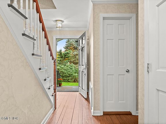 3rd image of 16 Intervale Pl