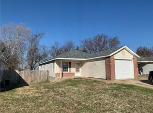 2590 Dandelion St, Springdale, AR 72764