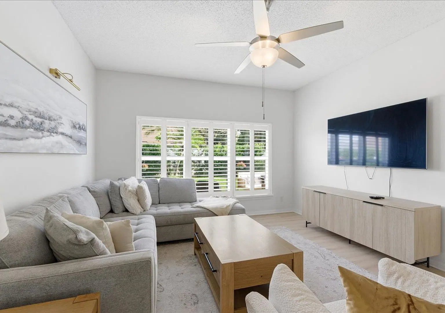 3 BR / 2 BA Home In Aloma Woods — Photo 4