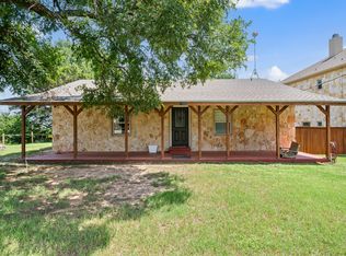 1233 Range Rd, China Spring, TX 76633