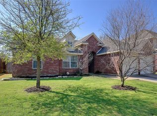 2704 Clubhouse Dr, Denton, TX 76210