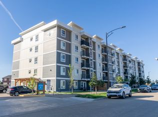 21817 91a Ave NW, Edmonton, AB T5T7S3