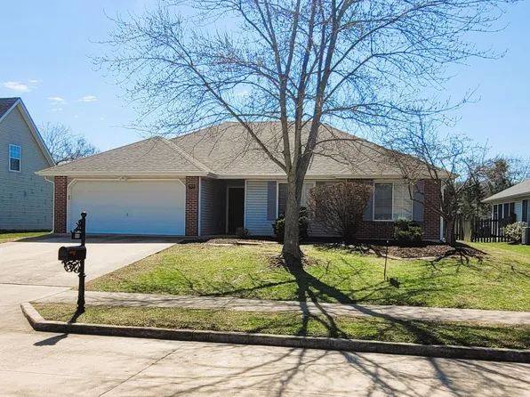 800 Ames Dr, Columbia, MO 65201