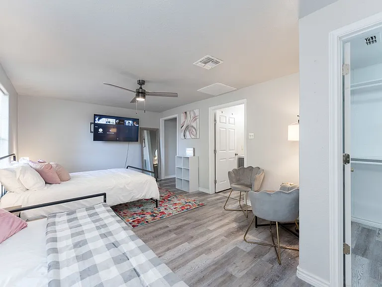 Bedroom