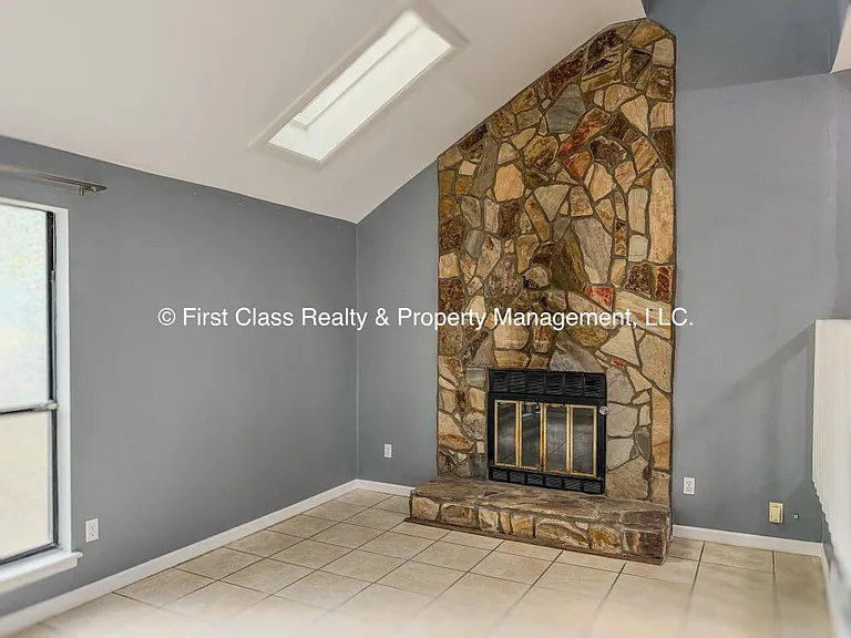 8015 Tiburon Cir — Photo 5