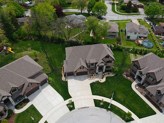 3rd image of 14351 Oakwood Ct