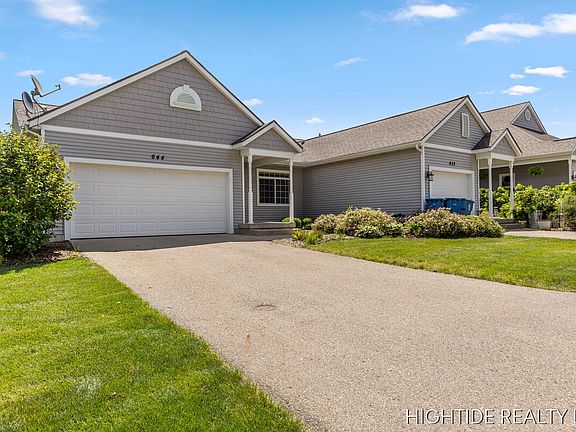 2nd image of 644 Wren Ct