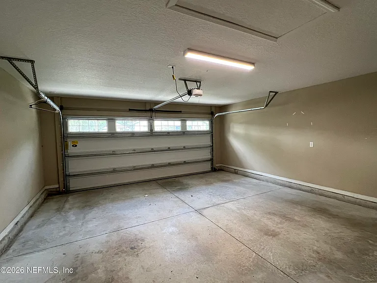 12168 Biarritz St — Photo 15