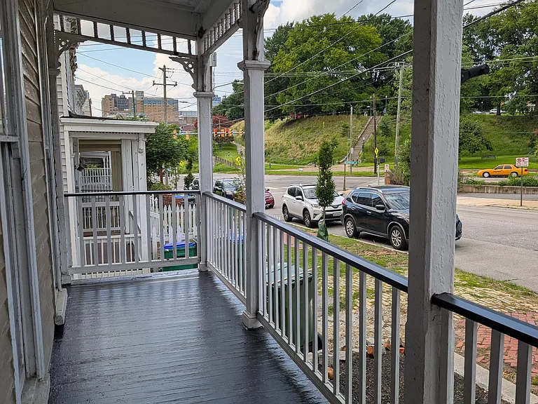 2115 E Marshall St #A — Photo 2