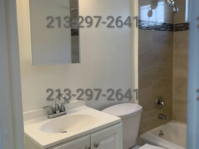 1401 S Westmoreland Ave #2 — Photo 9
